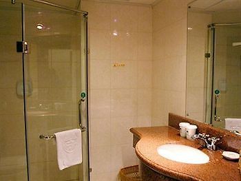 Greentree Inn Sichuan North Road Shanghai Exterior photo